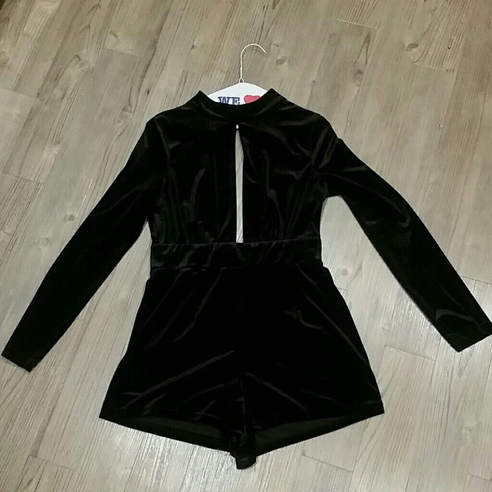 NWOT Polyester Romper *Selena style